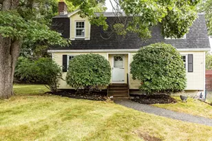 27 Sylvanus Wood Ln, Woburn, MA 01801 - Photo 1