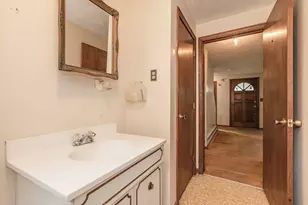 27 Sylvanus Wood Ln, Woburn, MA 01801 - Photo 14