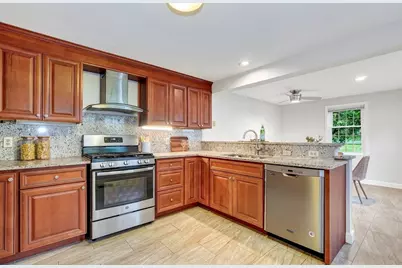 35 Mitchell Grant Way #35, Bedford, MA 01730 - Photo 6