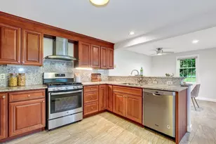 35 Mitchell Grant Way, Bedford, MA 01730 - Photo 6