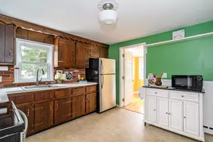 118 Brickel Rd, Stoughton, MA 02072 - Photo 8