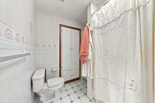 124 Felton St, New Bedford, MA 02745 - Photo 20