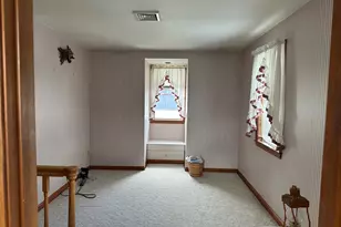 124 Felton St, New Bedford, MA 02745 - Photo 10