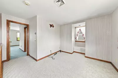 124 Felton St., New Bedford, MA 02745 - Photo 16