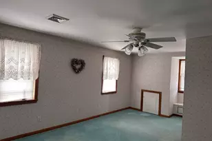 124 Felton St, New Bedford, MA 02745 - Photo 12