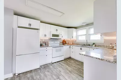 41 Park St, Agawam, MA 01030 - Photo 6
