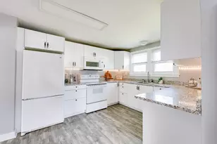 41 Park St, Agawam, MA 01030 - Photo 6