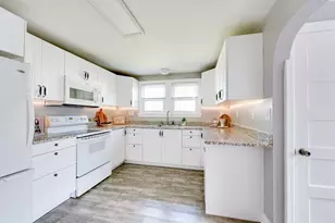 41 Park St, Agawam, MA 01030 - Photo 6
