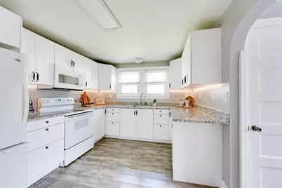 41 Park St, Agawam, MA 01030 - Photo 4