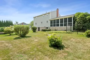 20 Worcester Dr, Norwood, MA 02062 - Photo 2
