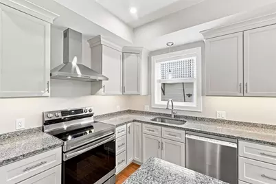 517 E 3rd #1, Boston, MA 02127 - Photo 2