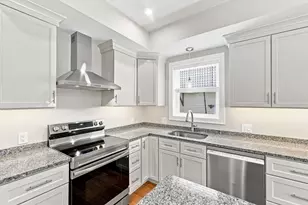 517 E 3rd, Boston, MA 02127 - Photo 2