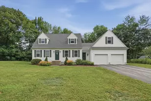 4 McCann Pl, Paxton, MA 01612 - Photo 1
