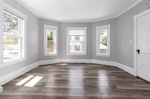 31-33 Bourne St, Lowell, MA 01852 - Photo 6