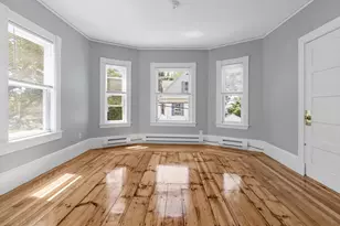 31-33 Bourne St, Lowell, MA 01852 - Photo 22