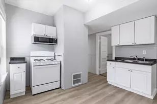 31-33 Bourne St, Lowell, MA 01852 - Photo 30