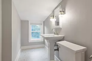 31 Oak St, Wellesley, MA 02482 - Photo 18