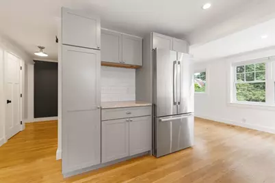 31 Oak St, Wellesley, MA 02482 - Photo 6
