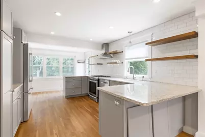 31 Oak St, Wellesley, MA 02482 - Photo 4