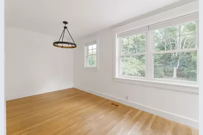 31 Oak St, Wellesley, MA 02482 - Photo 8
