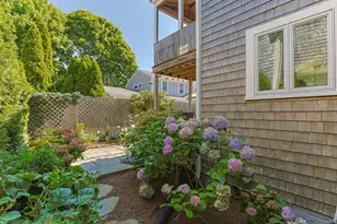 39 Pleasant St, Provincetown, MA 02657 - Photo 26
