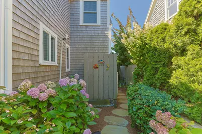 39 Pleasant Street, Provincetown, MA 02657 - Photo 28