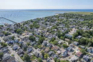 39 Pleasant St, Provincetown, MA 02657 - Photo 32