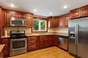 12 Mansfield St, Peabody, MA 01960 - Photo 24