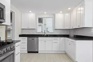 54 Montrose, Somerville, MA 02143 - Photo 2