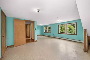 129 Forest St, Haverhill, MA 01832 - Photo 32