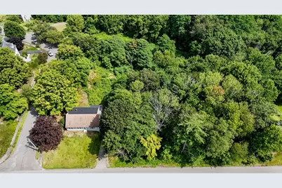 129 Forest St, Haverhill, MA 01832 - Photo 10
