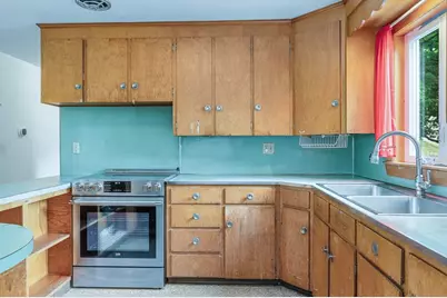 129 Forest St, Haverhill, MA 01832 - Photo 14