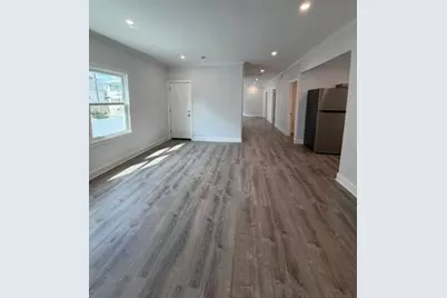 220 Fifth St #2, Fall River, MA 02721 - Photo 4