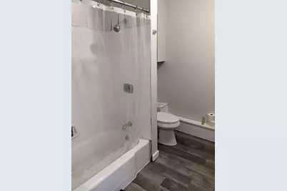 28 Sever St, Worcester, MA 01609 - Photo 8