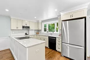 85 High St, Winchester, MA 01890 - Photo 4
