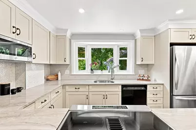 85 High St, Winchester, MA 01890 - Photo 6