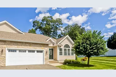 150 Stonybrook Way #150, South Hadley, MA 01075 - Photo 2