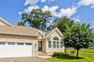 150 Stonybrook Wy, South Hadley, MA 01075 - Photo 2