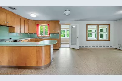129 Forest St, Haverhill, MA 01832 - Photo 12