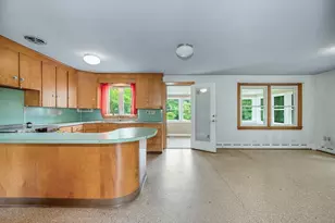 129 Forest St, Haverhill, MA 01832 - Photo 12