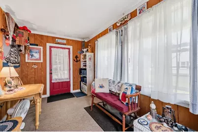 62 Clyde Avenue, West Springfield, MA 01089 - Photo 10