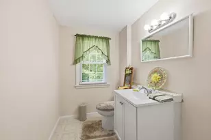 62 Clyde Ave, West Springfield, MA 01089 - Photo 28