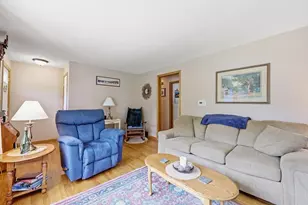 62 Clyde Ave, West Springfield, MA 01089 - Photo 16