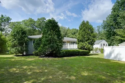 31 Lakeshore Dr, Hudson, MA 01749 - Photo 8