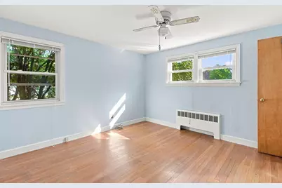 21 Flint St, Danvers, MA 01923 - Photo 10