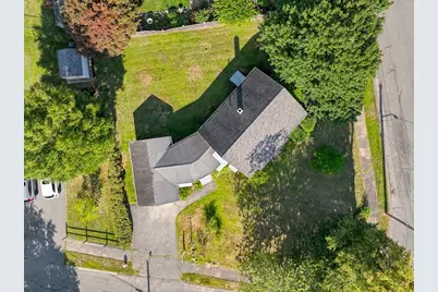 21 Flint St, Danvers, MA 01923 - Photo 4