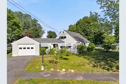 21 Flint St, Danvers, MA 01923 - Photo 2