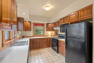 165 E Lothrop St, Beverly, MA 01915 - Photo 14