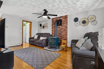 71 Hichborn St, Revere, MA 02151 - Photo 10