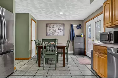 71 Hichborn St, Revere, MA 02151 - Photo 6